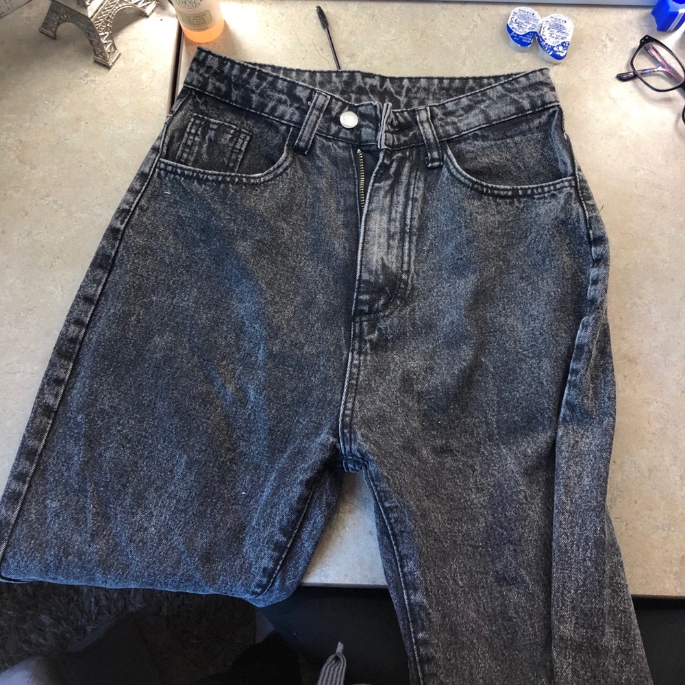 Dark Wash High Rise Ripped Tapered Jeans - Picture 2 of 8
